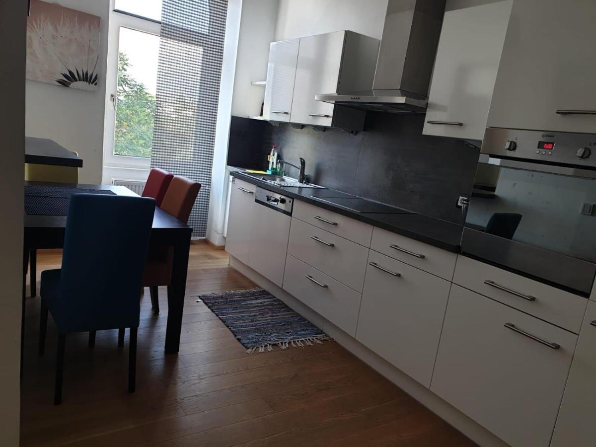 Deluxe Apartment 5P Mm Vienna Luaran gambar